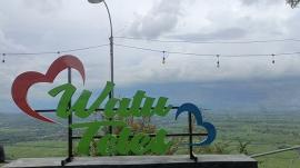 WATU TETES BERGOYANG